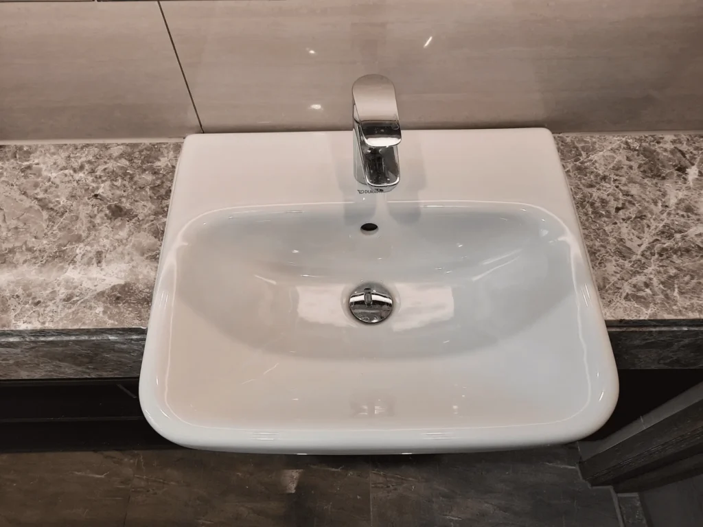 professional_sanitary_ware_installation_service_by_licensed_plumber_reputable_engineering